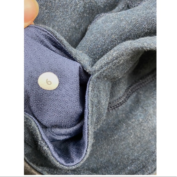 Lululemon Navy Blue Legging Size 6 - Picture 6 of 6